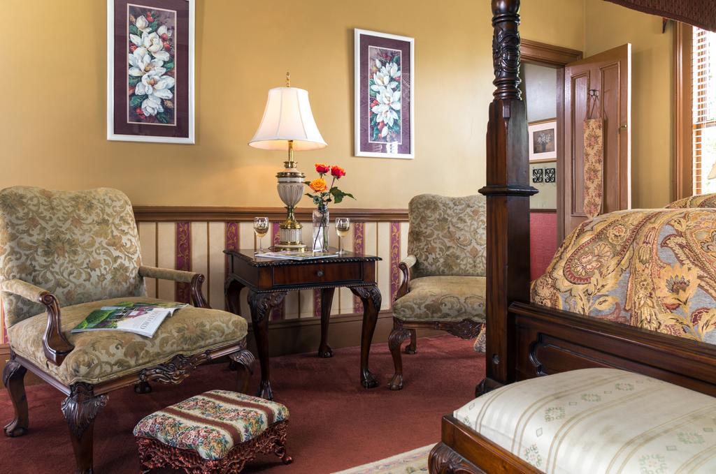 The Aerie Bed & Breakfast New Bern Ngoại thất bức ảnh